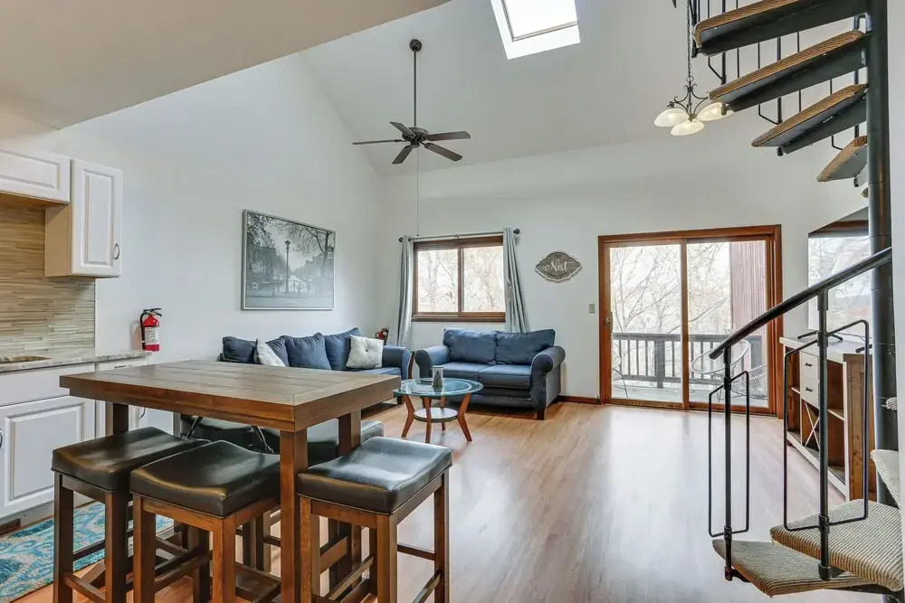 Vernon Township Condo w/ Balcony Near Ski Lifts!
