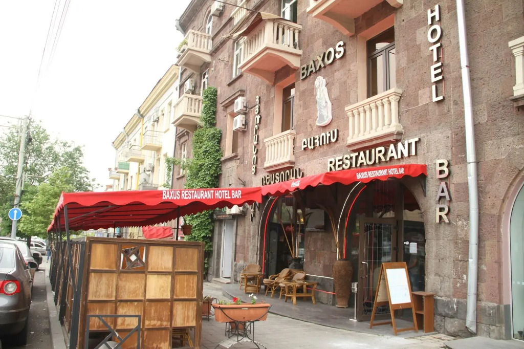 Baxos Hotel