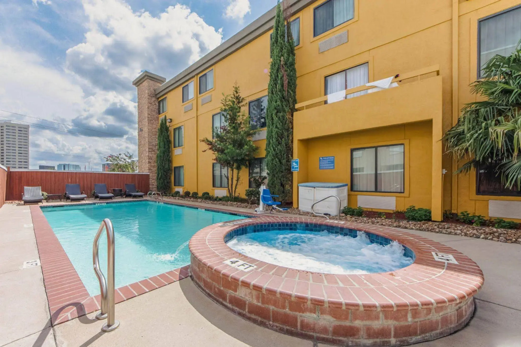 Comfort Inn Dallas Park Central