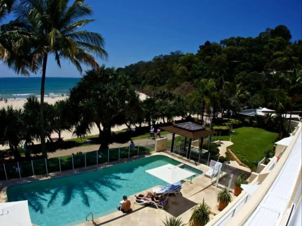 Netanya Noosa Beachfront Resort