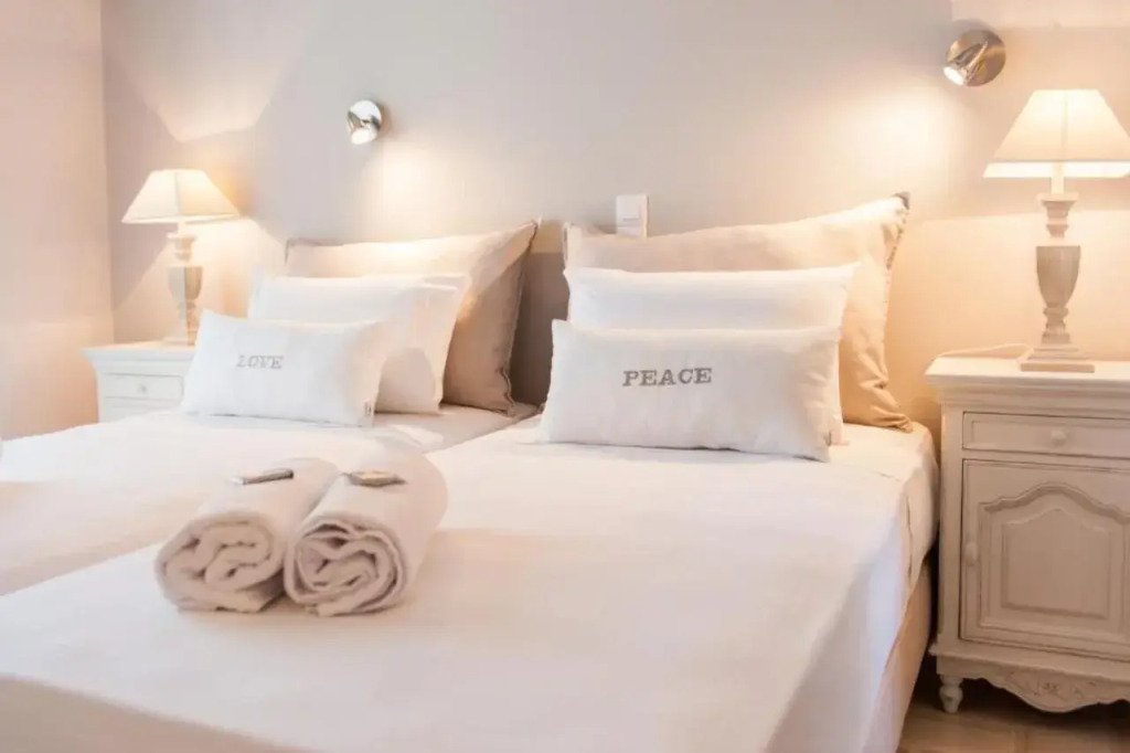 Anna Platanou Hotel