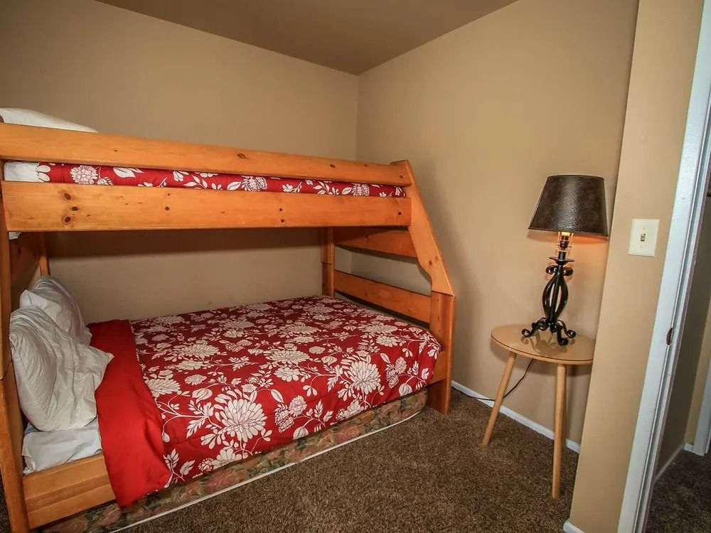 Bears Eye View - Steps To Bear Mountain Ski Resort! 3 Bedroom Cabin