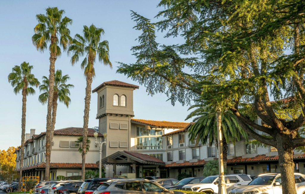 DoubleTree by Hilton Campbell - Pruneyard Plaza