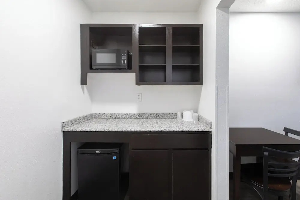 Motel 6-Greenville, SC - I-85 Near Downtown