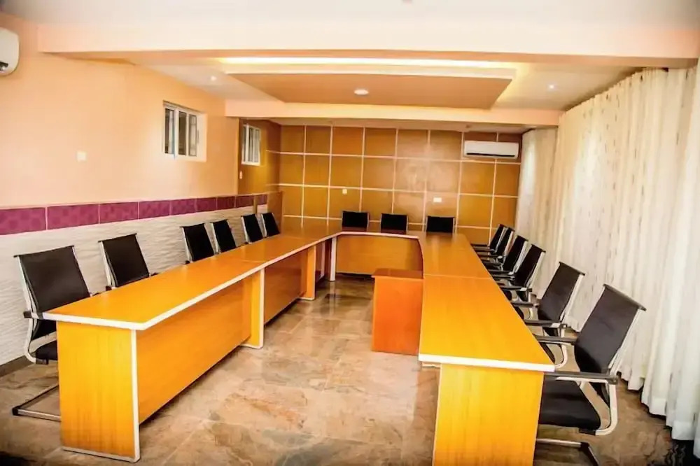 Villa Hilton  Hotels and Apartments