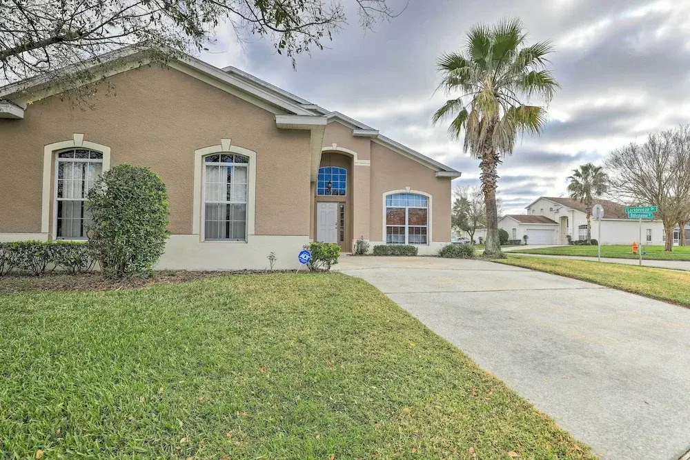 Orlando Area House Near Disney w/ Pool Deck!