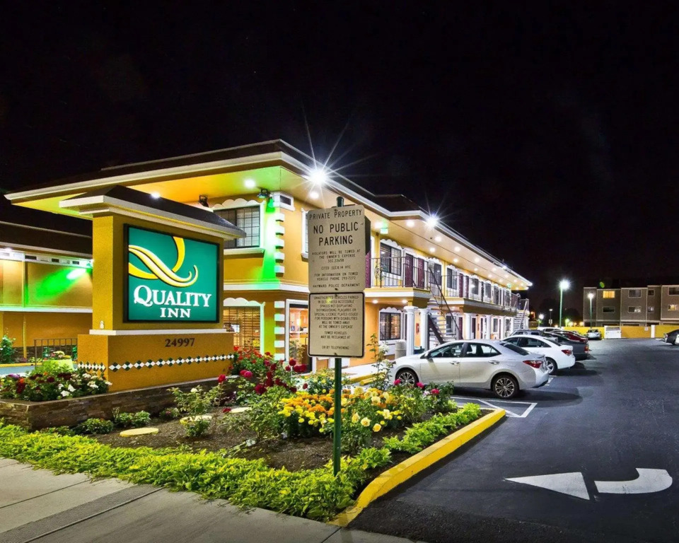 Bay Area Inn & Suites