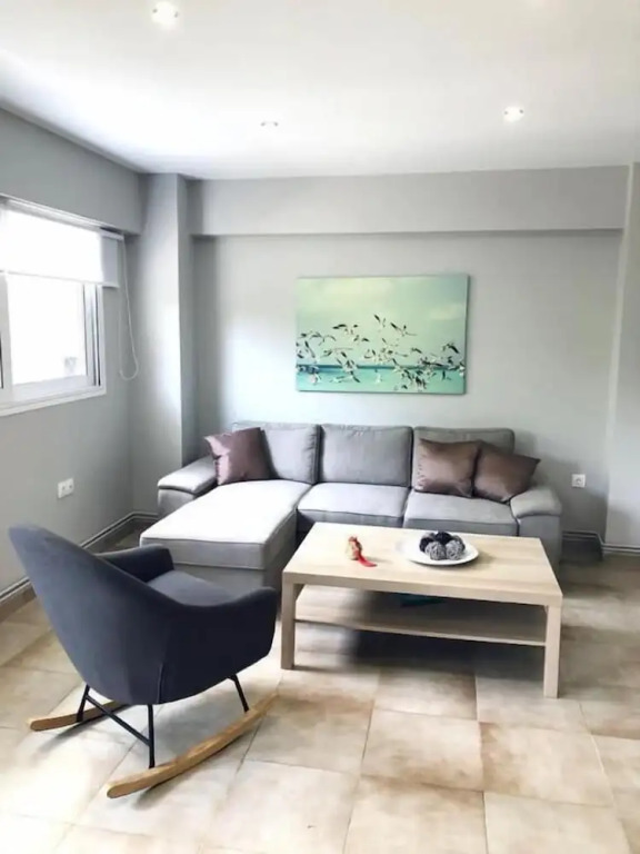 Charming Apartment in Faliro