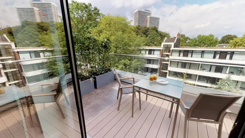 White Pearl Apartment 4.40