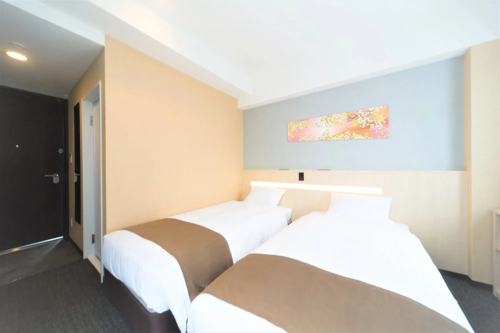 Shinsaibashi-Higashi Crystal Hotel