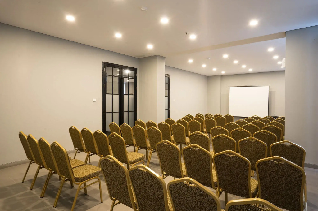 Maple Hotel Grogol