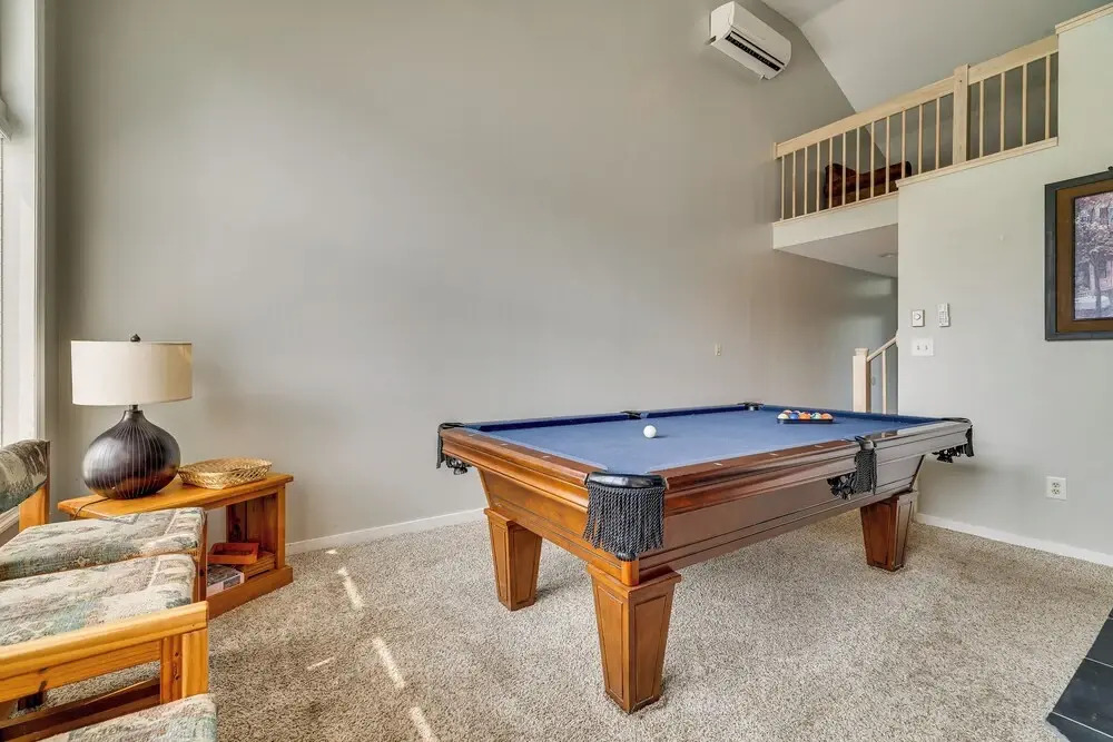 Deck & Pool Access: Lake Harmony Home!