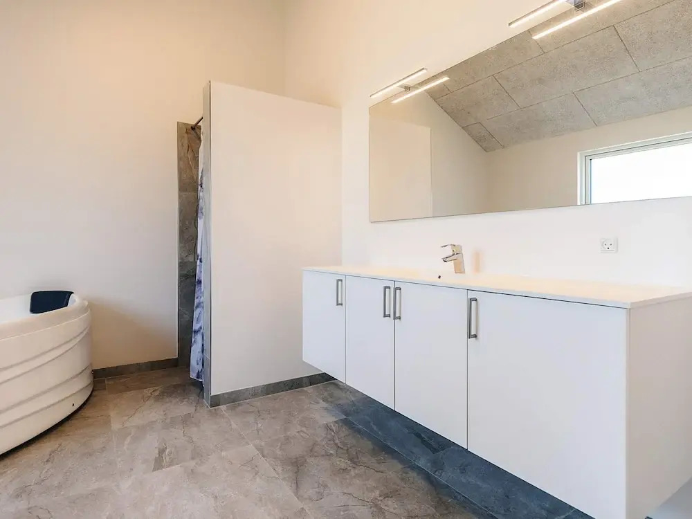 5 Star Holiday Home in Humble