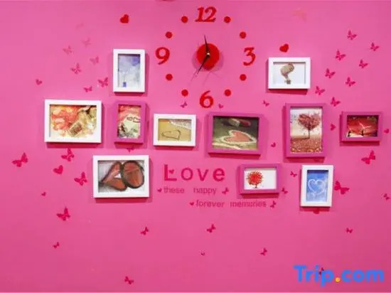 Love Me Couples' Theme Hotel