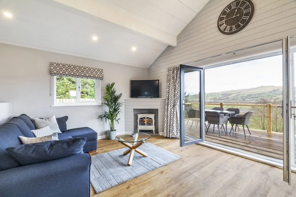 Throstle Nest Farm Lodges