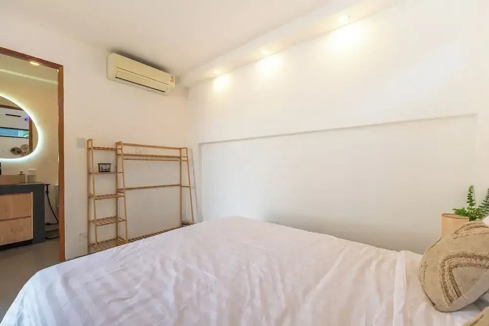 Stylish Rooftop Pool Villa Sea View V211