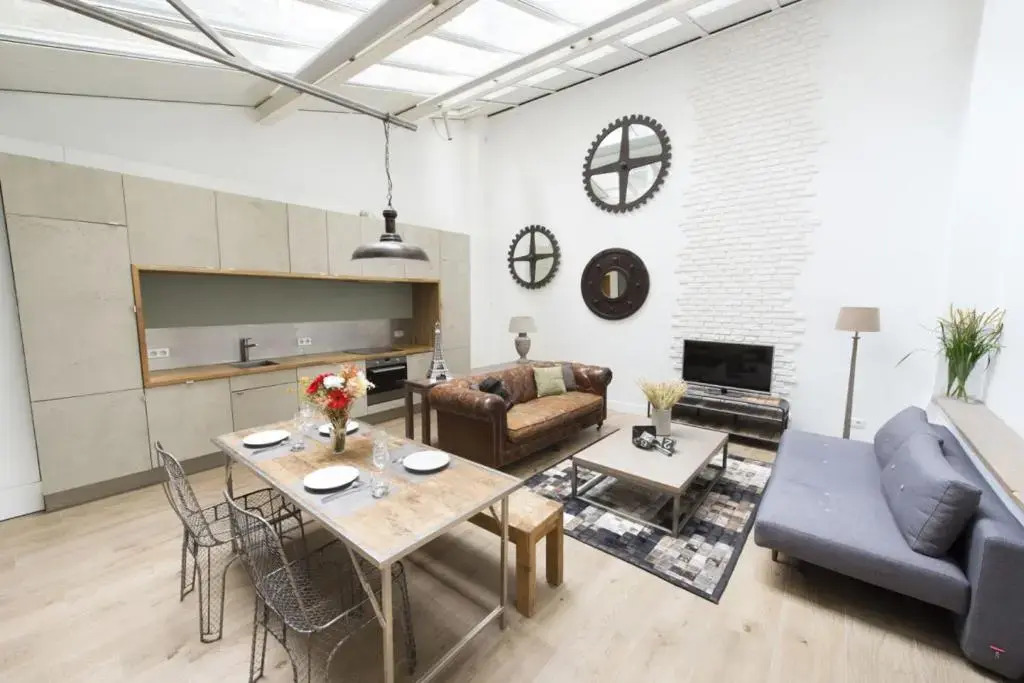 Show Room