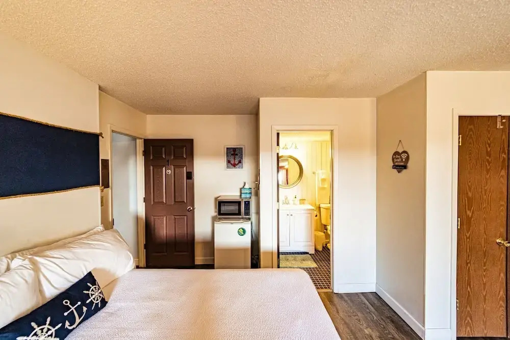 Hang Out 1 Cozy Retreat Next to Margaritaville!