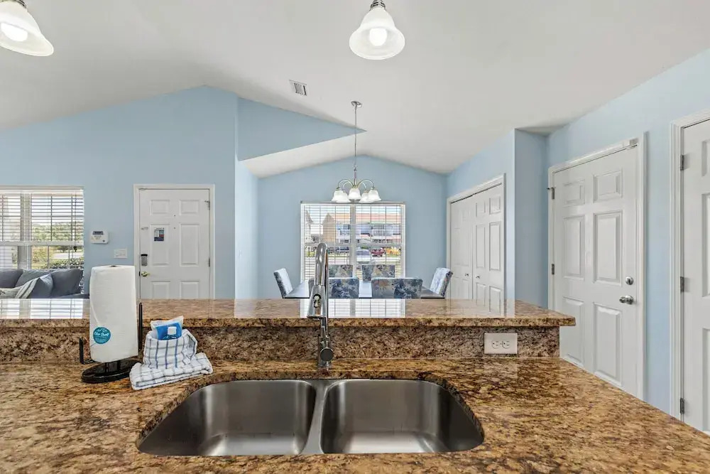 Charming 3bd/2ba Home Close to the Beach! Sleeps 8!