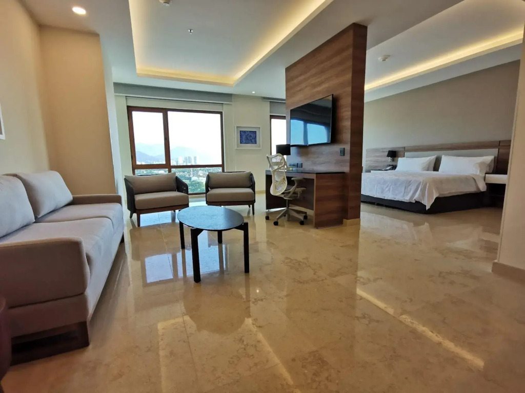 Holiday Inn & Suites - Puerto Vallarta Marina & Golf by IHG