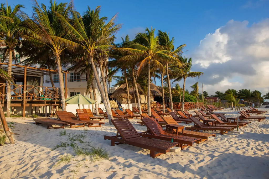 HOTEL & BEACH CLUB OJO DE AGUA