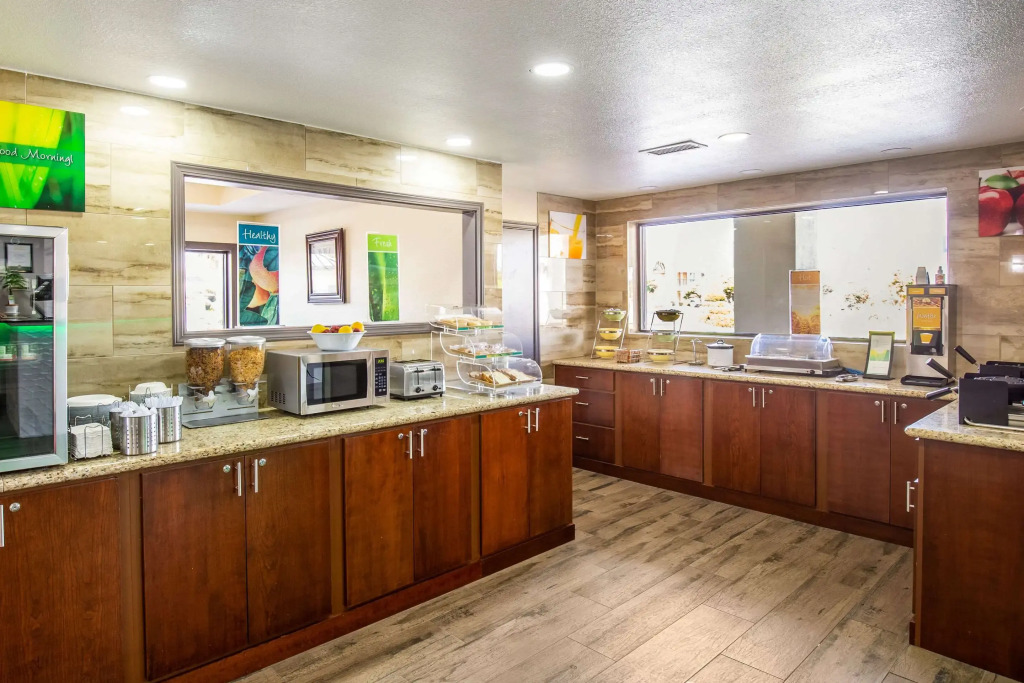 Quality Inn Mobile West Tillmans Corner