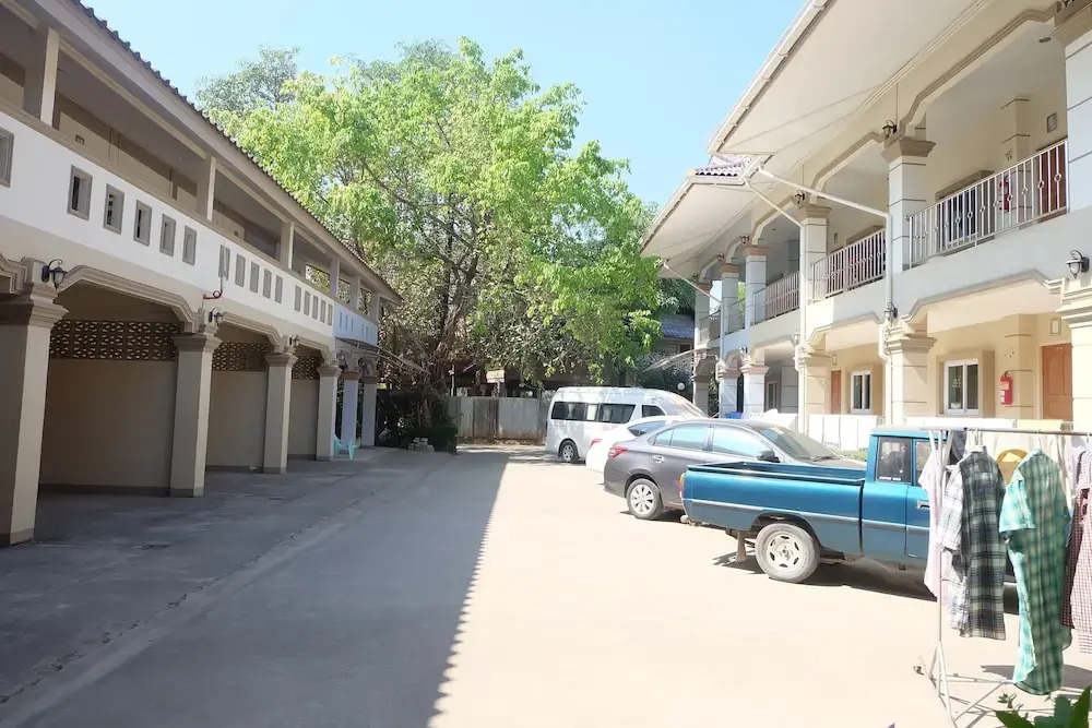 Tan Deaw House