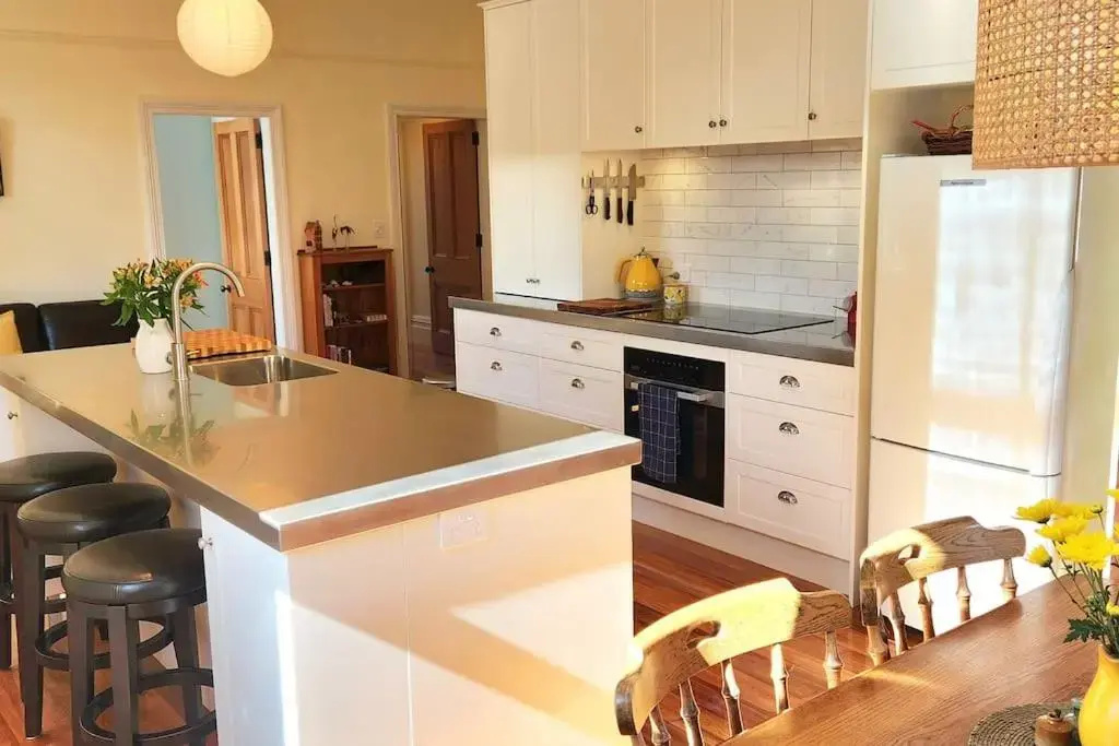 Luxury new 3 bedroom house in central city 5 star