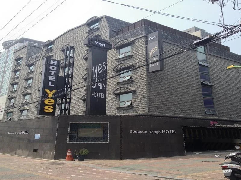 Yes Hotel