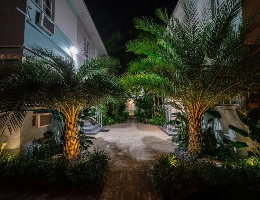 Studio 6min Walking to Miami Beach Pool Kitchen