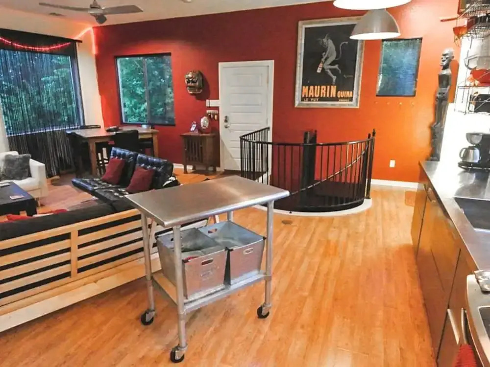 3BR 2BA Rooftop Deck East Downtown by RedAwning