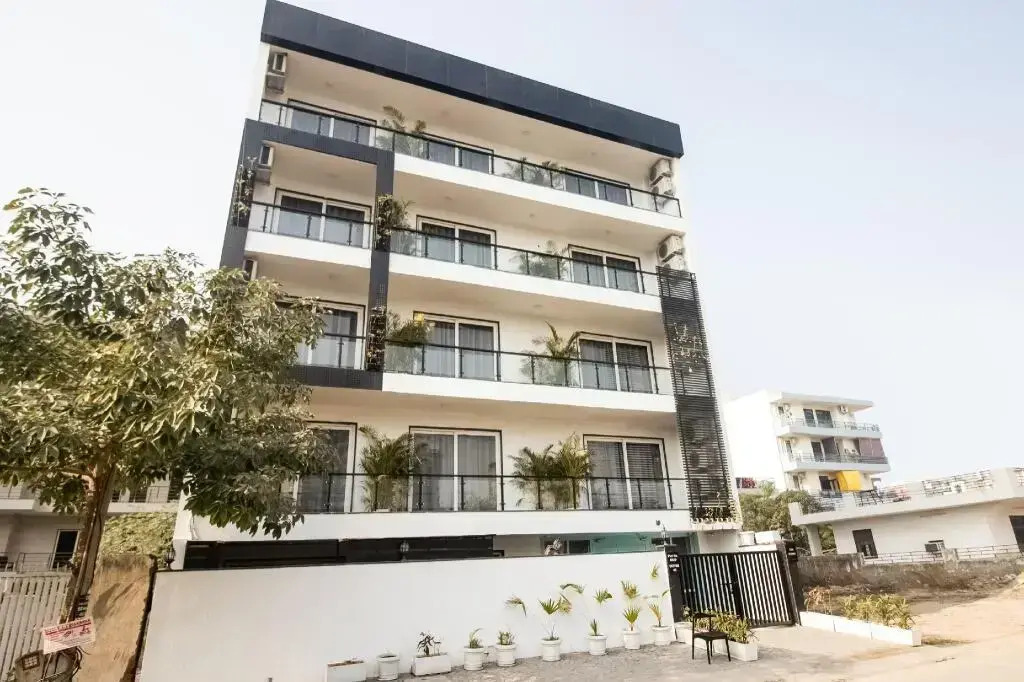 OYO 78196 Townhouse 223 Kanhai Chowk Sector 45