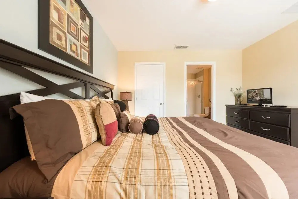 6BR Pool Home Windsor Hills by SHV-2601