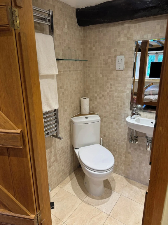 Heathrow Cottages B&B