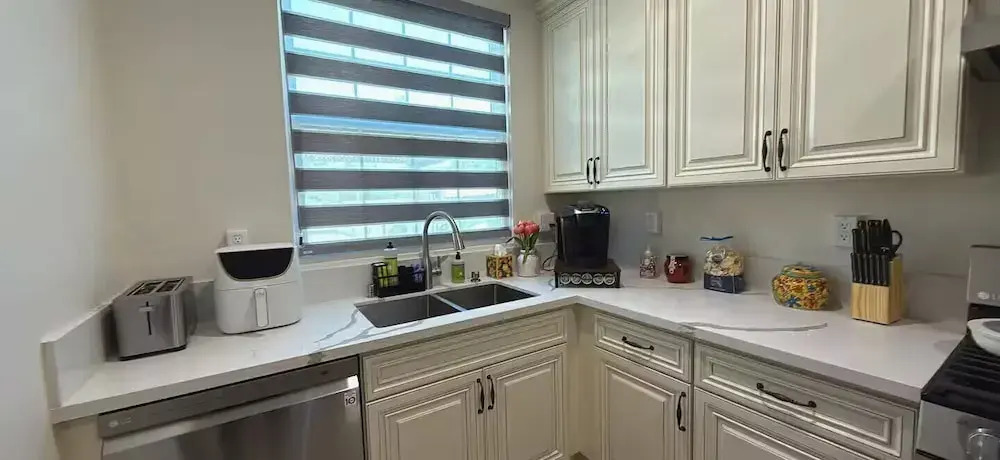 Luxurious Pasadena Home w Parking Near Old Town