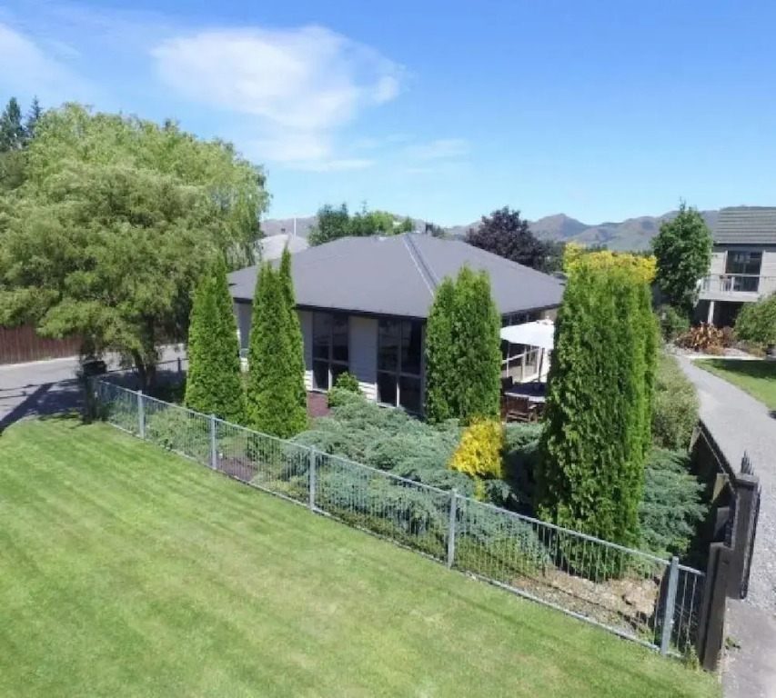 59 Woodbank Road