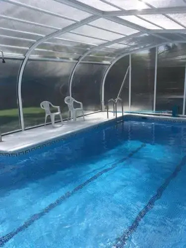 Casa Rivas con piscina abierta todo el año