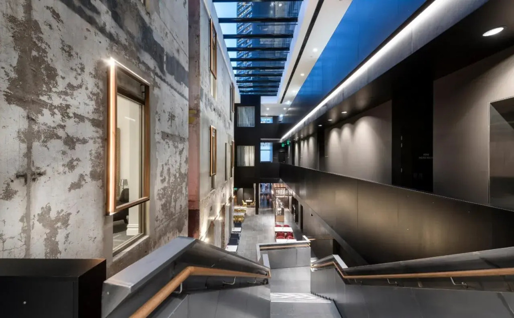 The Melbourne Hotel