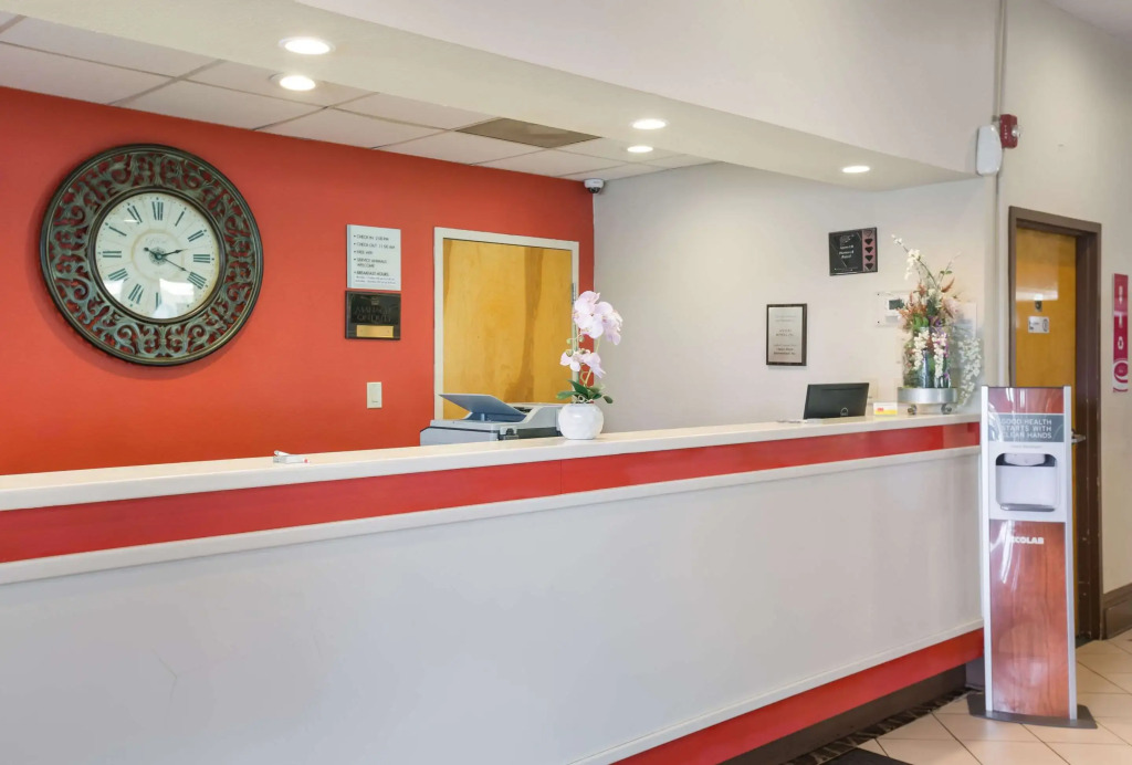 Econo Lodge Inn & Suites Hardeeville I-95