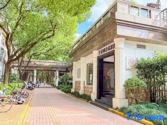 High-End Serviced Apartment (Shanghai Gubei Wuzhong Road)