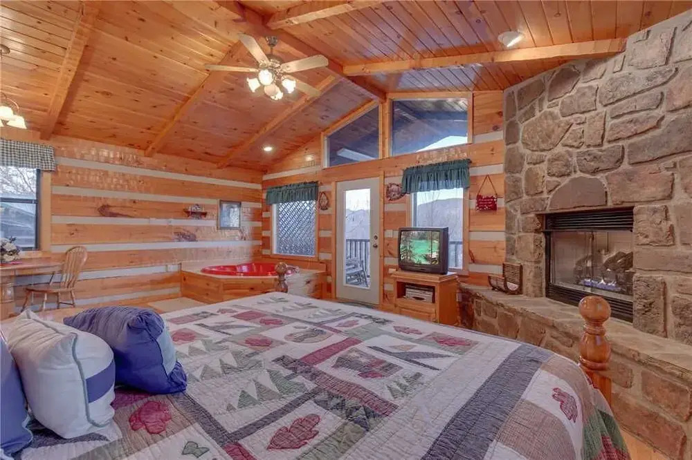 Mountain Splendor - One Bedroom Cabin