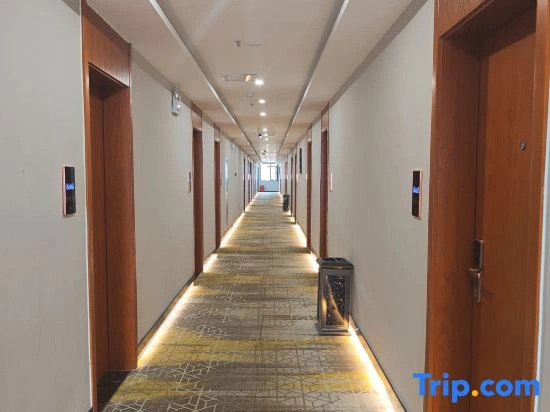 Homeinn Ease Hotel (Linyi Yitang Central Avenue)