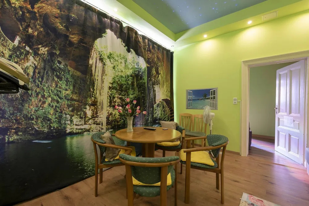 Fanaa Apartment