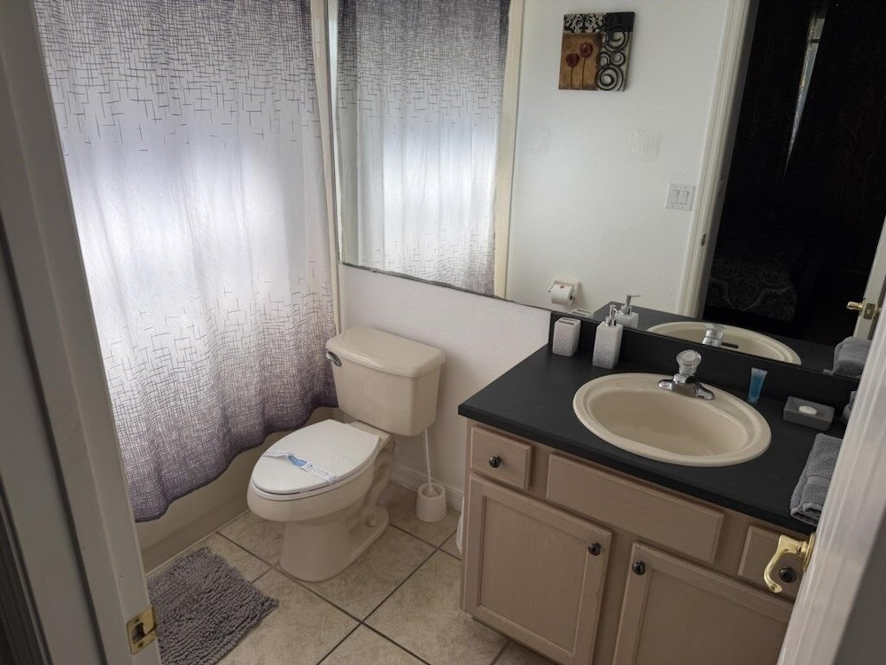 Fl Special!! Daisy's Den 5 Bedroom Villa by RedAwning