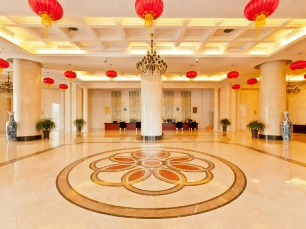 Bazhou Media Hot Spring Hotel