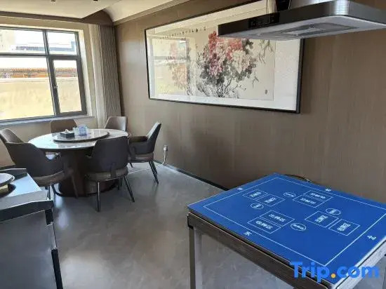 Yujingyao Homestay (Wuwei Confucian Temple Scenic Area Branch)