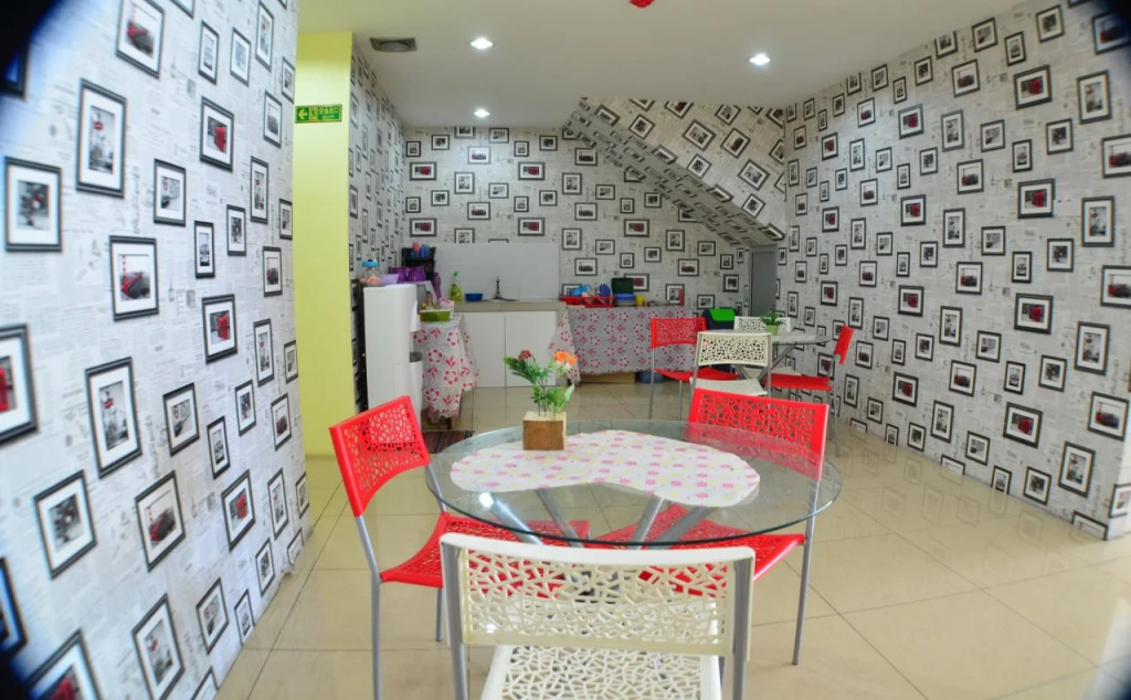 OYO 89583 Grove Hotel