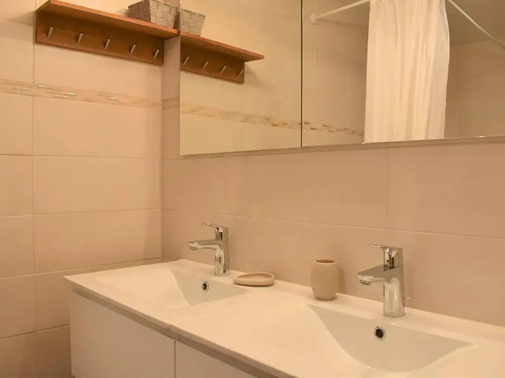 Appartement Méribel, 1 pièce, 5 personnes - FR-1-180-366