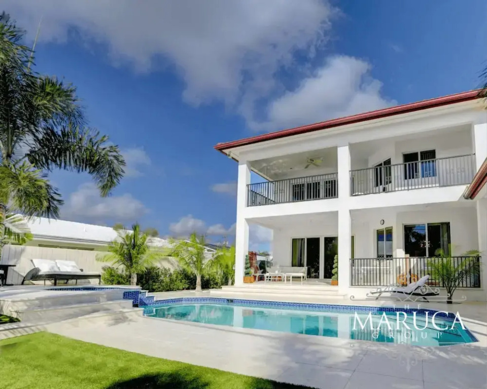 Villa Aluza
