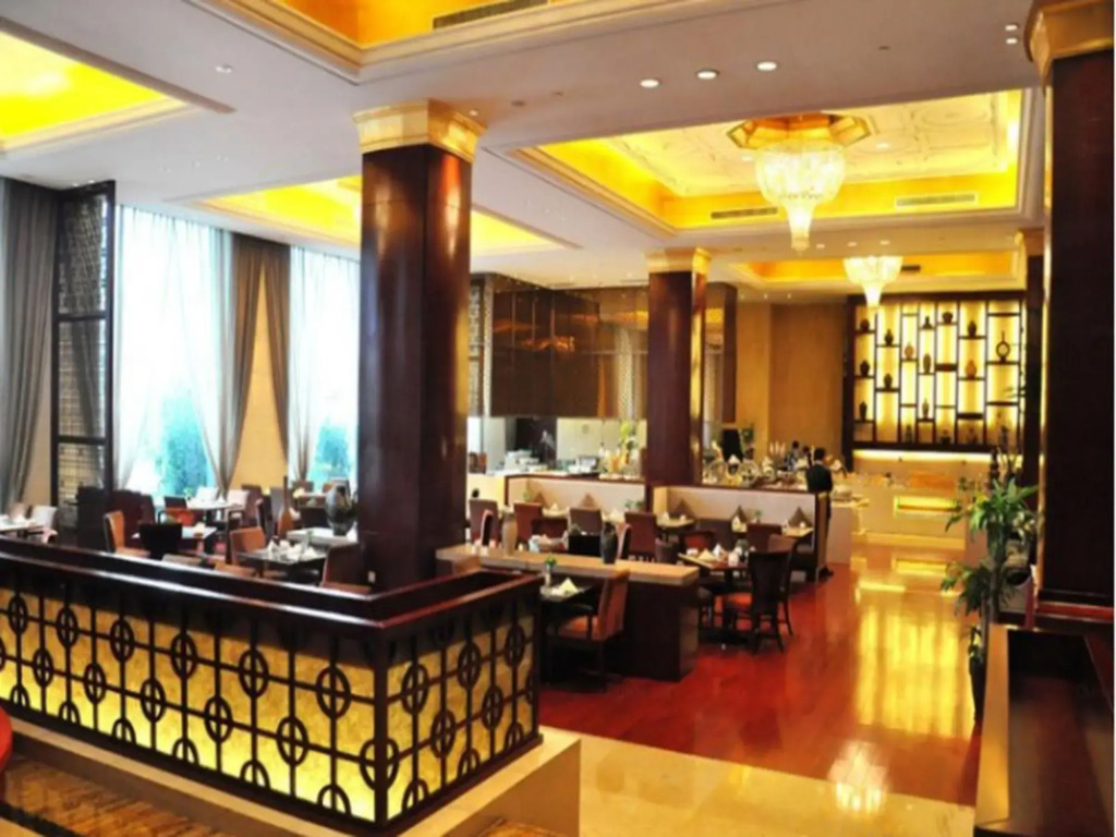 Yixing Hotel